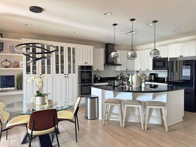 Detail Gallery Image 13 of 52 For 1498 Berry Creek Place, Chula Vista,  CA 91913 - 5 Beds | 4/1 Baths