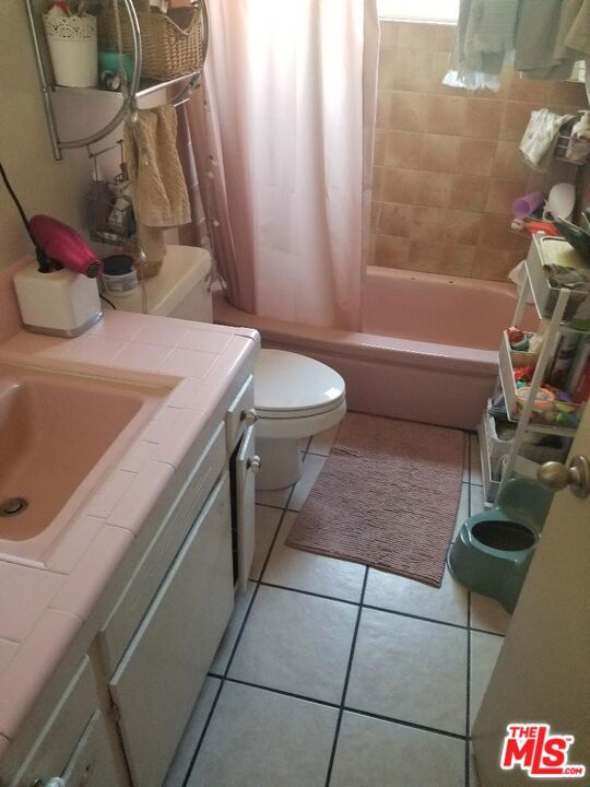 1046 North Ogden Drive photo 6