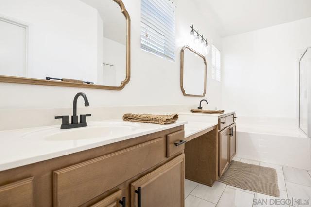 Image 27 of 41 For 26849 Silver Spur Ct