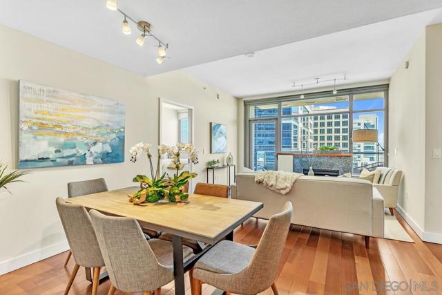 700 W E St, San Diego CA: https://media.crmls.org/mediaz/ef224fc1-cd66-4aa4-bfa2-df5bc9ce1c74.jpg