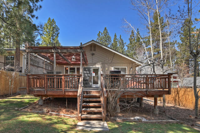 387 Wren Drive, Big Bear CA: https://media.crmls.org/mediaz/ef2360aa-94c5-43a8-bd0f-7d645a024113.jpg
