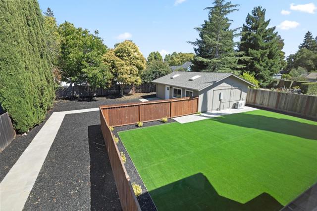 230 D Street, Fremont CA: https://media.crmls.org/mediaz/ef23d715-946f-4a6c-aec6-d20050dd80a6.jpg