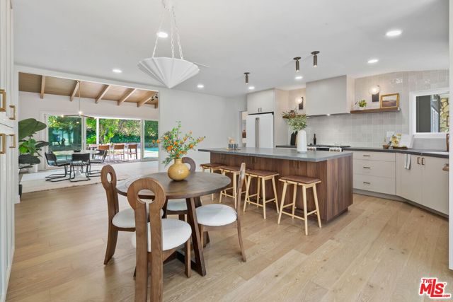 22946 Brenford Street, Woodland Hills CA: https://media.crmls.org/mediaz/ef242fe1-d4b8-48e7-b530-7e2d7b2fa3b4.jpg