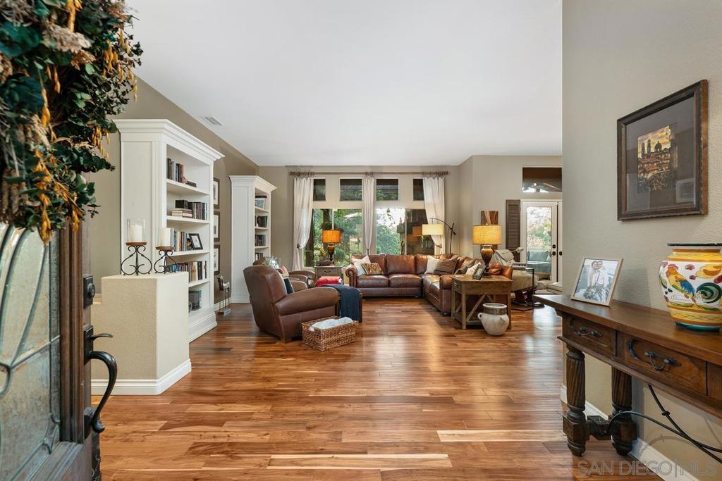 MLS #250034168SD img 5