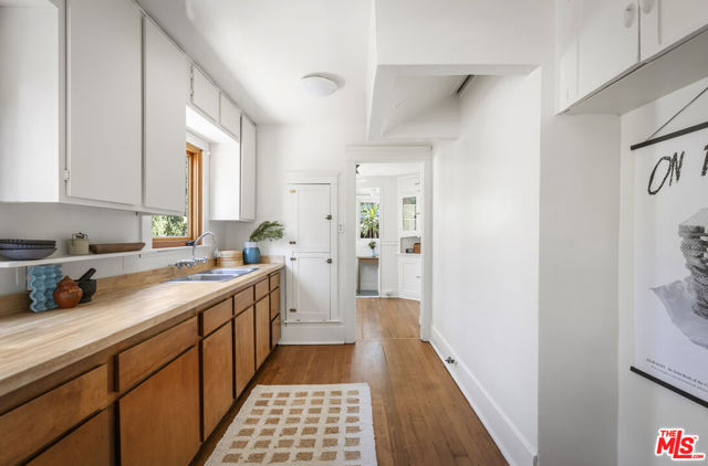 3865 Brunswick Avenue, Los Angeles CA: https://media.crmls.org/mediaz/ef25c013-e5dc-4c00-82ef-11e41c8d369f.jpg
