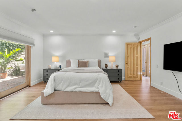 2103 N Hobart Boulevard, Los Angeles CA: https://media.crmls.org/mediaz/ef25d155-6350-4657-be8d-cb68b32a00f7.jpg