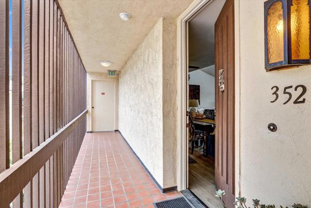 6455 La Jolla Blvd, La Jolla CA: https://media.crmls.org/mediaz/ef2654c4-f1c3-4606-a0e9-3ad5c2b91d56.jpg