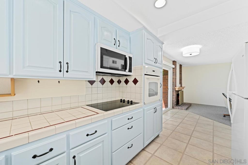 17506 Plaza Karena - photo 11