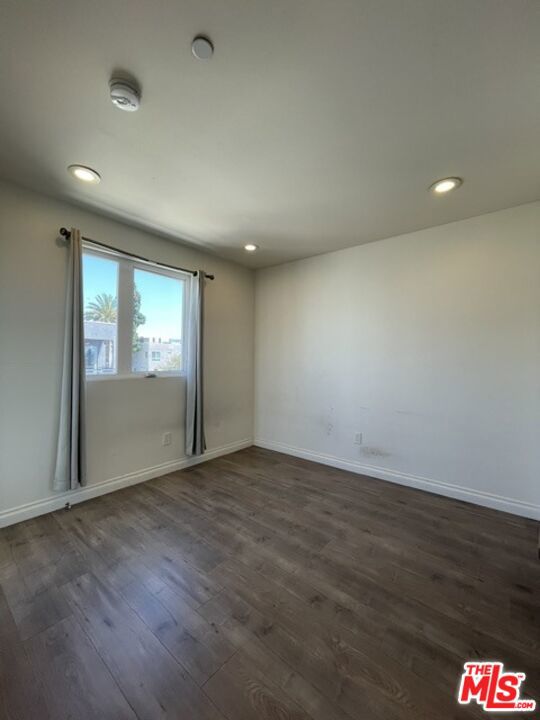 5733 Fulcher Avenue photo 19