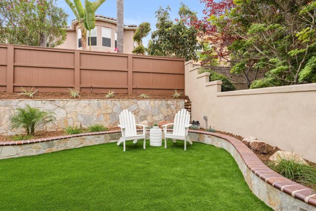 13133 Via Canyon Dr, San Diego CA: https://media.crmls.org/mediaz/ef285ed7-7c32-42c0-a904-851bd4b1562b.jpg