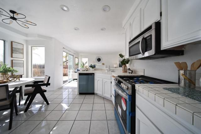 3016 Terrace View, Antioch CA: https://media.crmls.org/mediaz/ef28ace1-295c-4e50-8ce9-9ca1504d4e28.jpg
