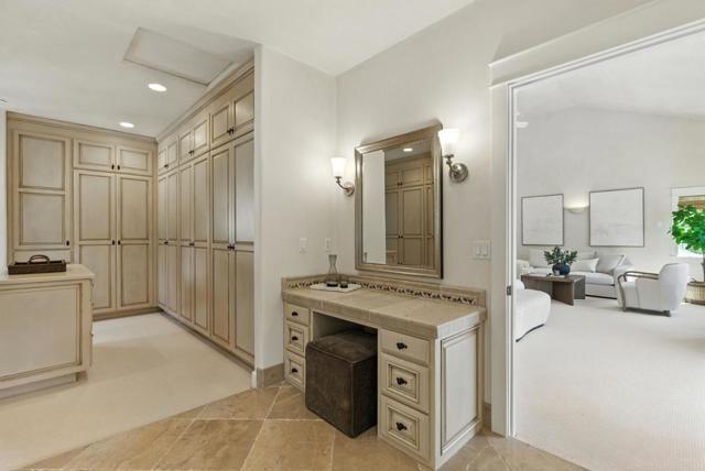 45 Sneckner Court, Menlo Park CA: https://media.crmls.org/mediaz/ef2950b7-f8d9-444e-b371-6f166ca4de77.jpg