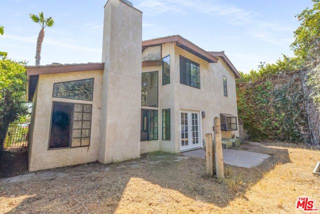 11 S Callecita, Laguna Beach CA: https://media.crmls.org/mediaz/ef2b094d-7b5a-4d78-8cb9-67bf42067fae.jpg