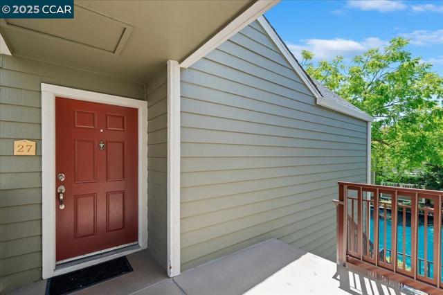115 Reflections Dr, San Ramon CA: https://media.crmls.org/mediaz/ef2bce0d-6429-4b23-828b-d99da4ce8581.jpg