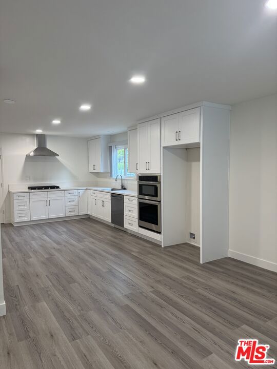 8408 Fable Avenue, West Hills CA: https://media.crmls.org/mediaz/ef2bebd2-9960-4b2a-b3d2-2c04282ca186.jpg