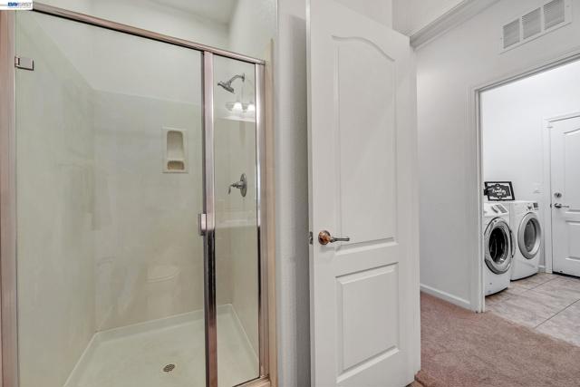 Image 17 of 34 For 8219 Brookhaven Cir