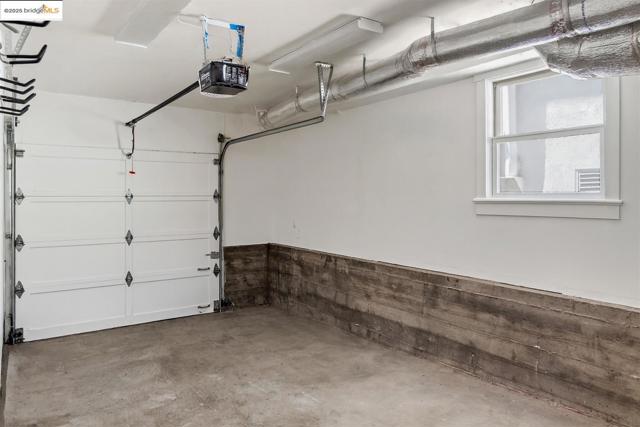 428 Cavour St, Oakland CA: https://media.crmls.org/mediaz/ef2d1298-c64c-426e-90cb-67f985d98fba.jpg