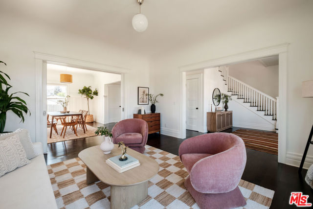 2907 Halldale Avenue, Los Angeles CA: https://media.crmls.org/mediaz/ef2e4965-580d-48d2-be86-856a3310a1cd.jpg