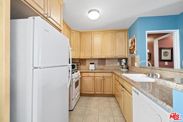9005 Cynthia Street, 414 photo 7