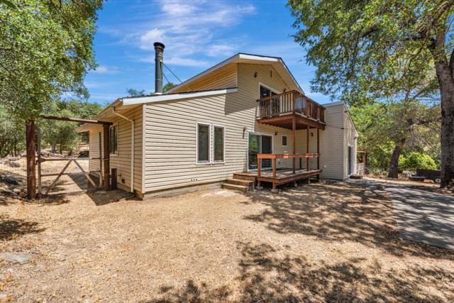 3748 Baldwin Drive, Placerville CA: https://media.crmls.org/mediaz/ef2f080d-1981-4978-a78b-795ecd57f622.jpg