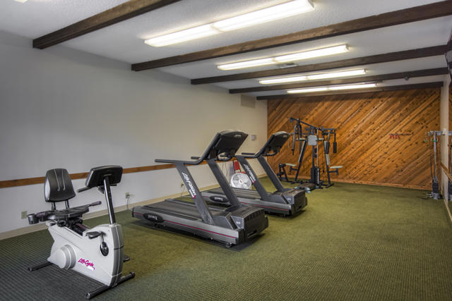 160 Hilligoss Drive, Cathedral City CA: https://media.crmls.org/mediaz/ef30dfd3-ed68-497e-89a0-22da7351efec.jpg