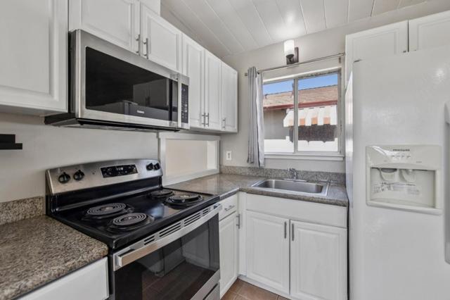 3271 Alma Street, Palo Alto CA: https://media.crmls.org/mediaz/ef31224a-bcb1-4bb2-a4fe-4978d1cc0874.jpg