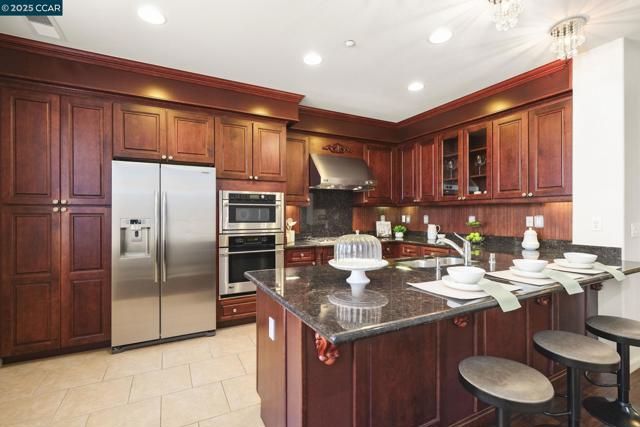 4650 Rimini Ct, Dublin CA: https://media.crmls.org/mediaz/ef33805a-b12c-426a-8d9b-2398514c874e.jpg