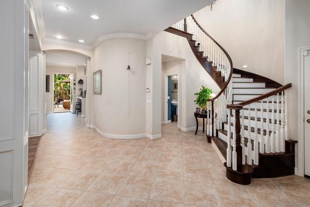 5255 Greenwillow Ln, San Diego CA: https://media.crmls.org/mediaz/ef33d662-6100-4c0c-ab27-bec15995cd7b.jpg