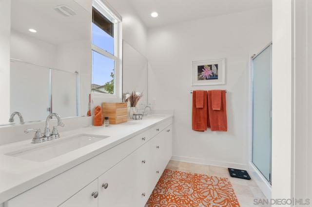 4170 Sitio Cielo, Oceanside CA: https://media.crmls.org/mediaz/ef345c84-b7b5-493b-9ba8-189980e9fe7e.jpg
