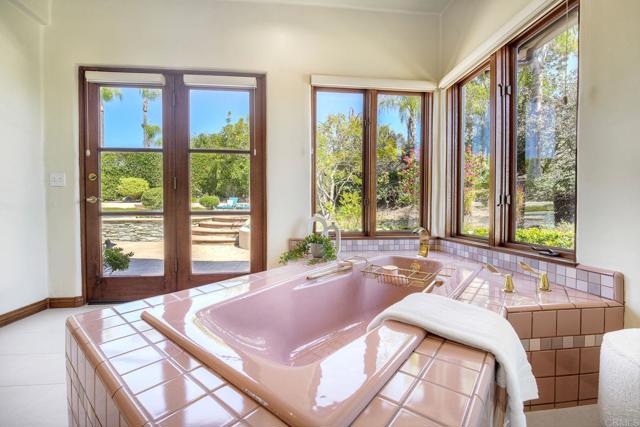 Detail Gallery Image 31 of 52 For 3040 Palm Hill Dr, Vista,  CA 92084 - 3 Beds | 2/1 Baths