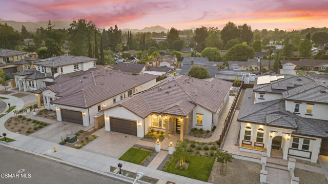 339 Toyon Court, Thousand Oaks CA: https://media.crmls.org/mediaz/ef34b158-ac90-4ffd-84aa-d10efcc21b4b.jpg