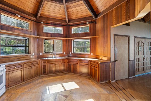 200 S Ranch Road, Pescadero CA: https://media.crmls.org/mediaz/ef34b587-e4a9-479e-9a6e-456512eeffb8.jpg