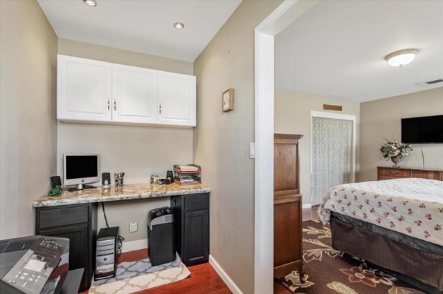 1204 Shore Road, Hollister CA: https://media.crmls.org/mediaz/ef34b62a-8bda-41ec-9480-22901f51f14c.jpg