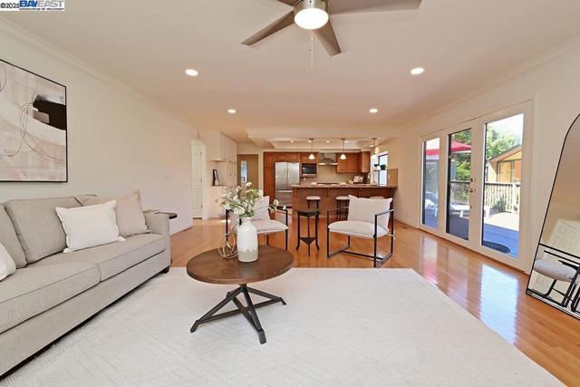 1492 Windsor Way, Livermore CA: https://media.crmls.org/mediaz/ef35eb33-ce17-428d-8e04-78aaf01bc273.jpg