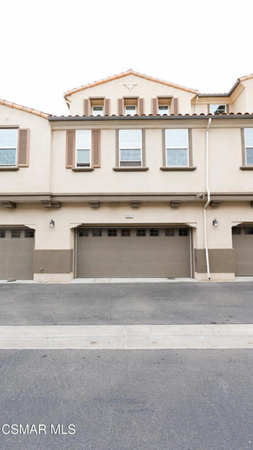 5057 Robles Street, Camarillo CA: https://media.crmls.org/mediaz/ef35f1d8-b6af-4925-a31a-da44d0b87e33.jpg
