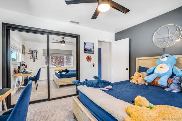 1271 Via Sendero, Escondido CA: https://media.crmls.org/mediaz/ef35f8a9-8cae-444f-a9e5-0bf92f2197ab.jpg