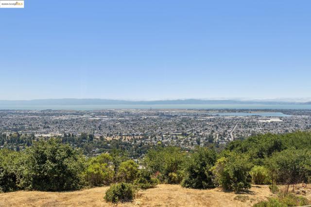 6019 Ridgemont Dr, Oakland CA: https://media.crmls.org/mediaz/ef361ce0-b8f9-47f8-a169-7e177dccccce.jpg