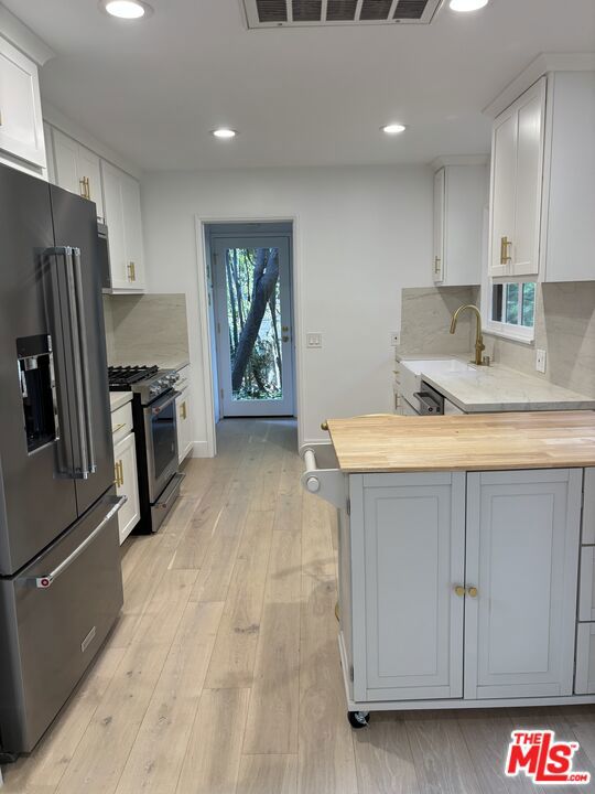 Drew Fenton | 643 Hightree Road Santa Monica CA | MLS: 7522748 Drew Fenton | 643 Hightree Road Santa Monica CA | MLS: 7522748