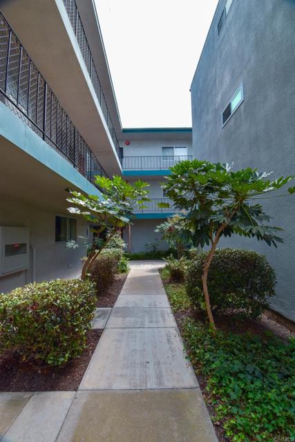Image 21 of 23 For 4885 Cole Street 38