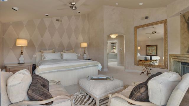 4478 Deer Ridge Road, Danville CA: https://media.crmls.org/mediaz/ef36cfca-97a3-4365-8a46-40baf6205828.jpg