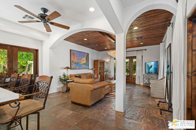 2684 Anza Trail, Palm Springs CA: https://media.crmls.org/mediaz/ef371996-236b-4dd4-9a78-60963864ecdf.jpg