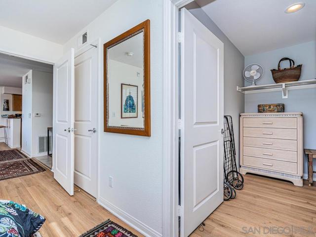 924 Hornblend, San Diego CA: https://media.crmls.org/mediaz/ef377188-d209-41e6-aaa1-866b0e817aff.jpg