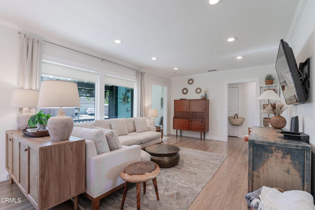Detail Gallery Image 9 of 31 For 2140 Graydon Ave, Monrovia,  CA 91016 - 3 Beds | 2 Baths