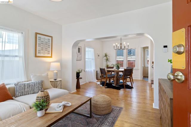 Image 2 of 38 For 812 19th St  