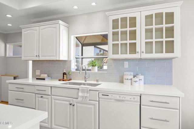 2371 Foster Avenue, Ventura CA: https://media.crmls.org/mediaz/ef37dd8c-573e-4db7-86d1-cf8b8f3c9615.jpg
