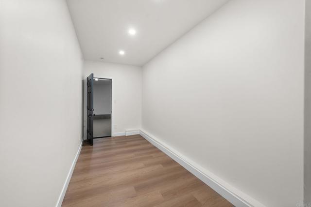 Image 33 of 75 For 5405 Romega Court