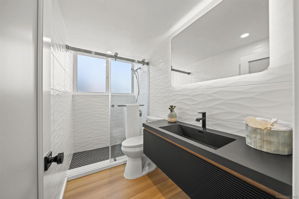 3920 Riviera Dr - photo 5