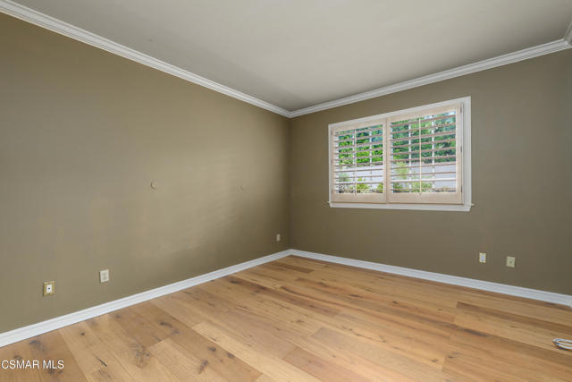 29515 Weeping Willow Drive, Agoura Hills CA: https://media.crmls.org/mediaz/ef392dce-6601-4376-b209-d202f6f75285.jpg