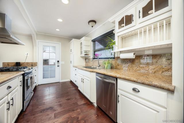 2541 Haller St, San Diego CA: https://media.crmls.org/mediaz/ef3a3715-cd4a-4da2-baa8-090a9c7d4cc3.jpg