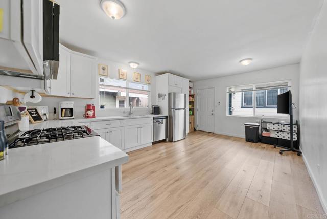 42 48 E 5Th Street, National City CA: https://media.crmls.org/mediaz/ef3a5694-54e7-44fd-8241-183b9b3f8e40.jpg